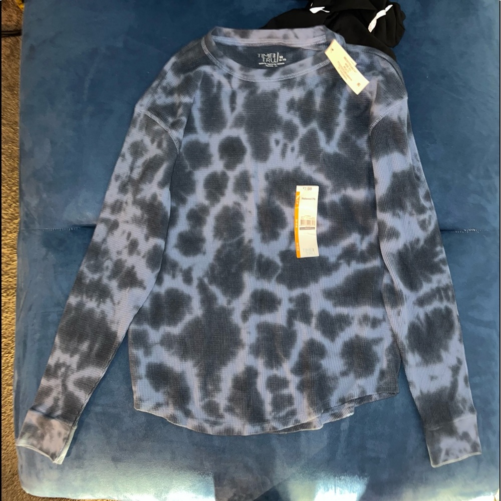 Medium 8-10 never worn woman’s thermal